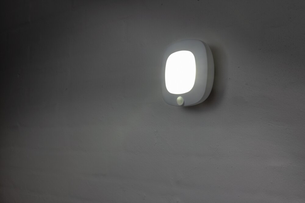 BRIGHT DESIGN COB LED-lampe med sensor - hvid